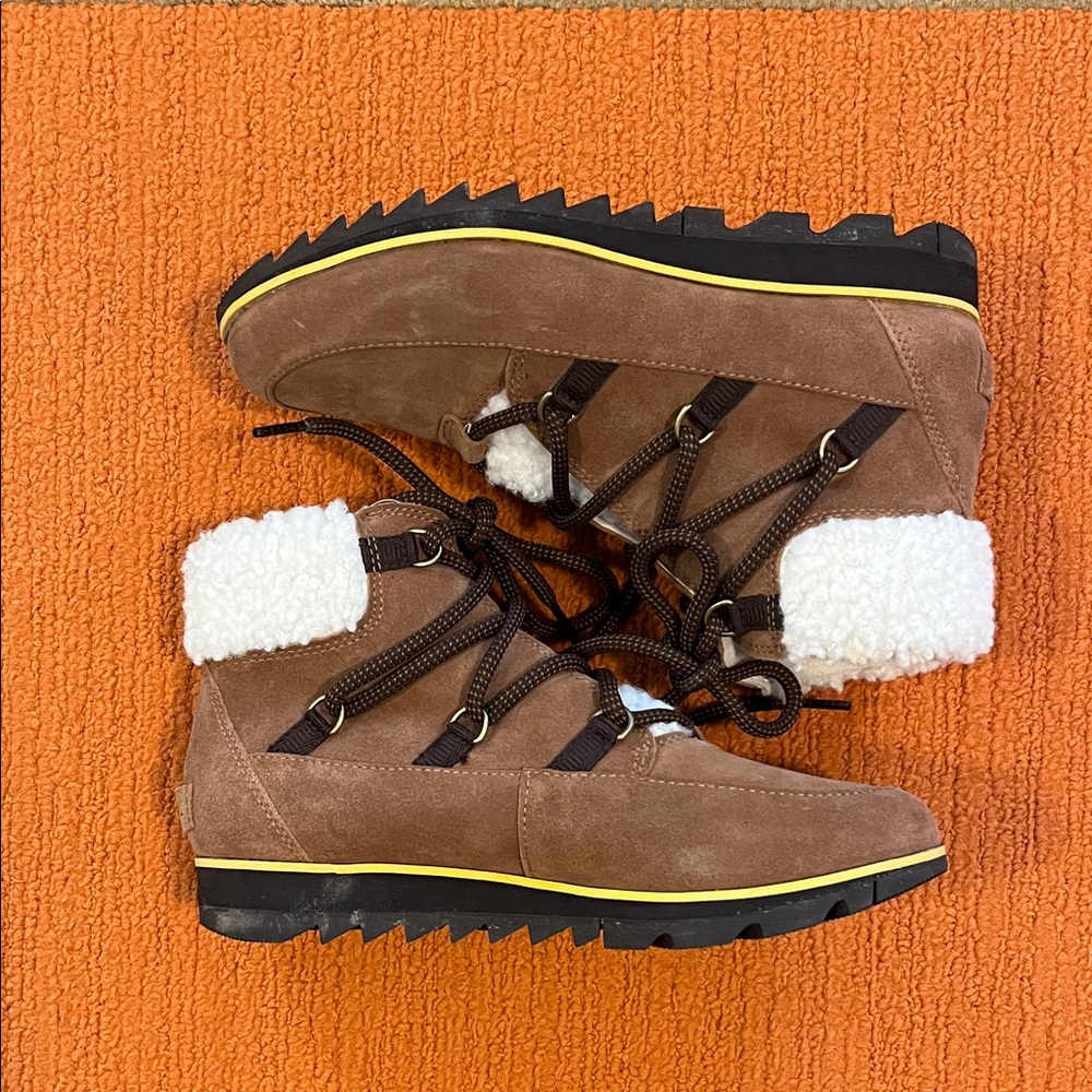 Sorel Brown Winter Boots with White Accents